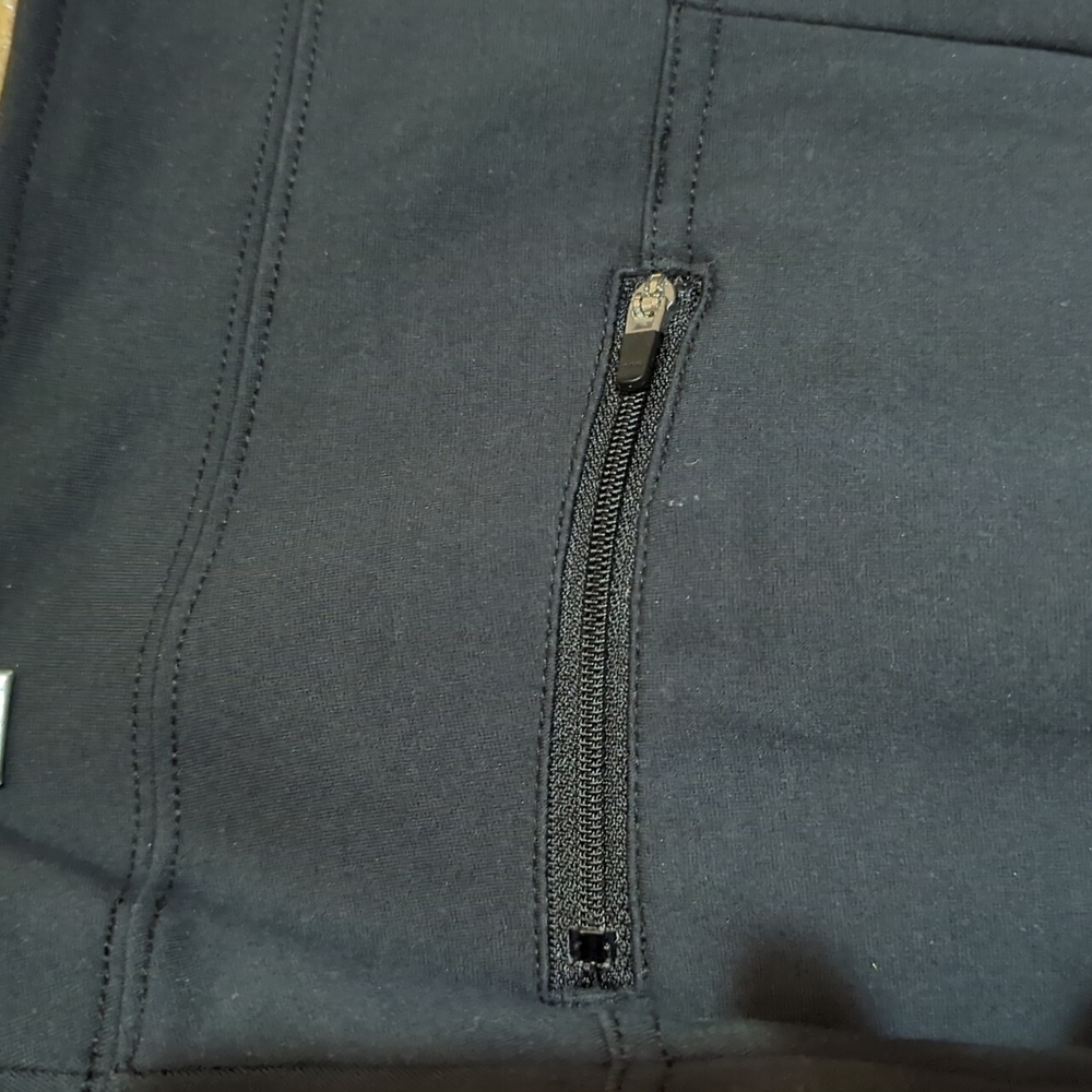 Aventura Black Go anywhere skirt - Picture 4 of 8
